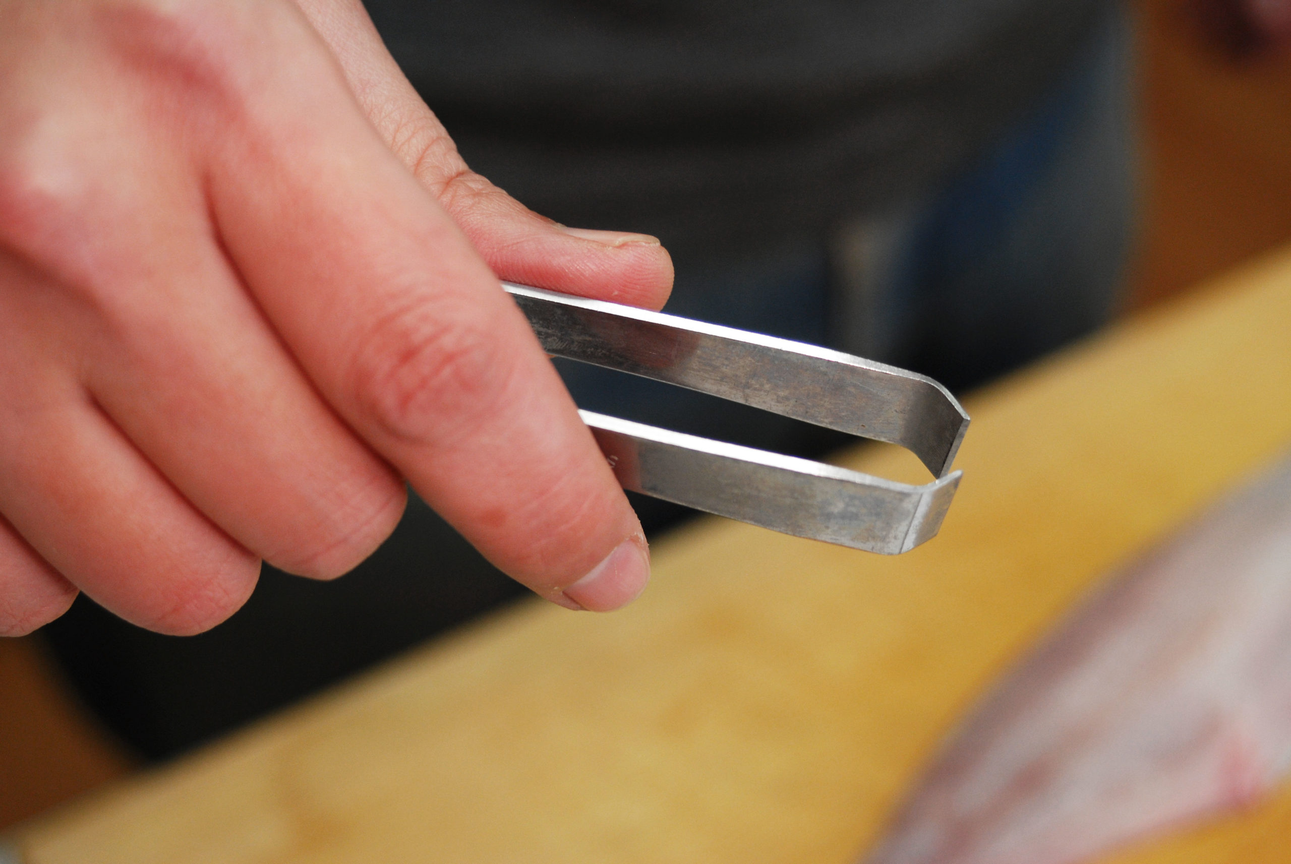 魚の柵取り道具_骨抜きの画像