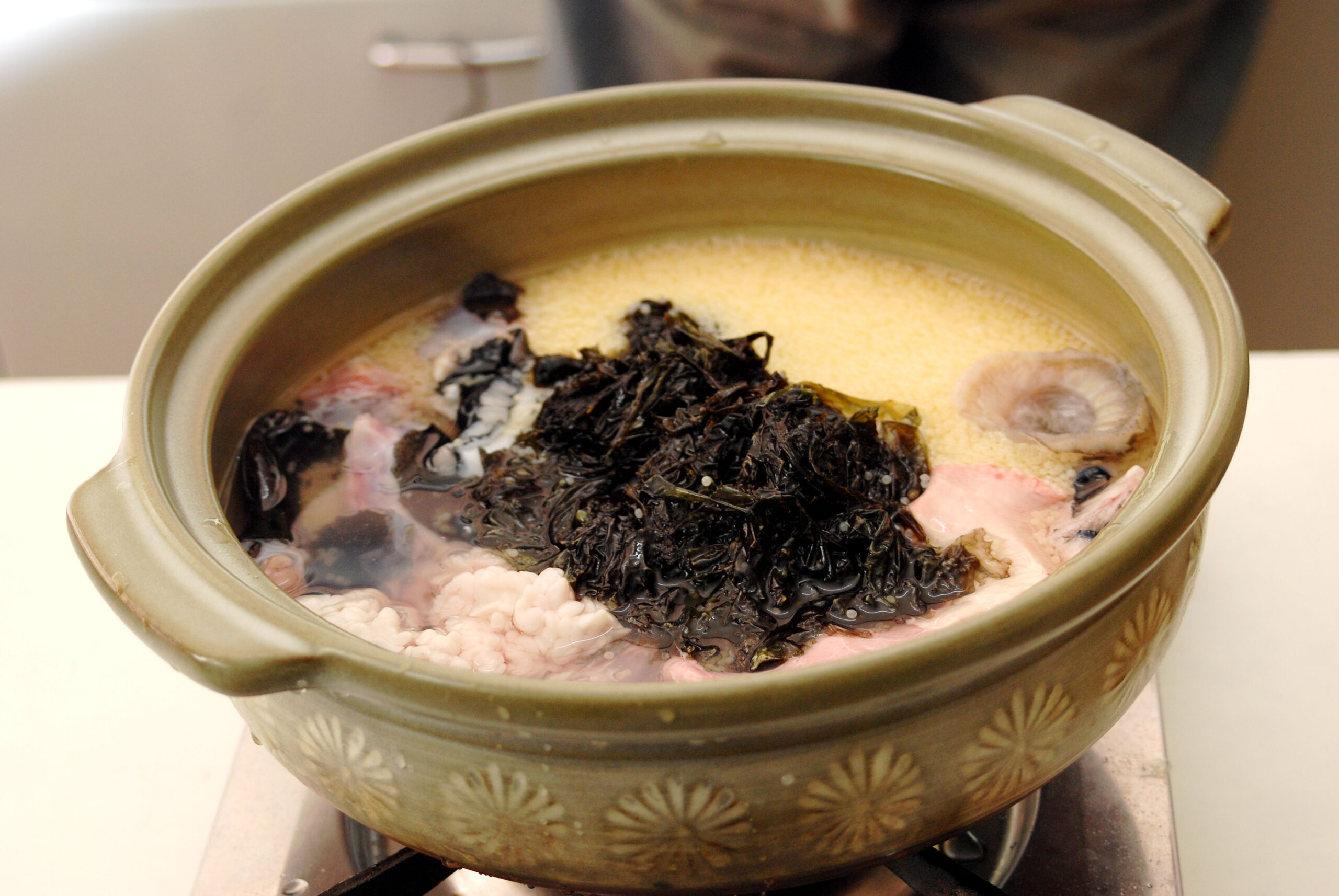 北海道の名物 ごっこ を使った鍋レシピ 北のすっぽん呼ばれるホテイウオの捌き方もご紹介 Aquabit Link